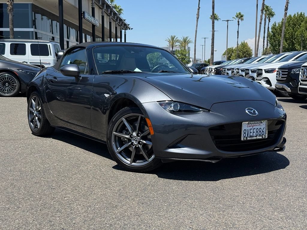 Used 2017 MAZDA MX-5 Miata Grand Touring RWD video 1