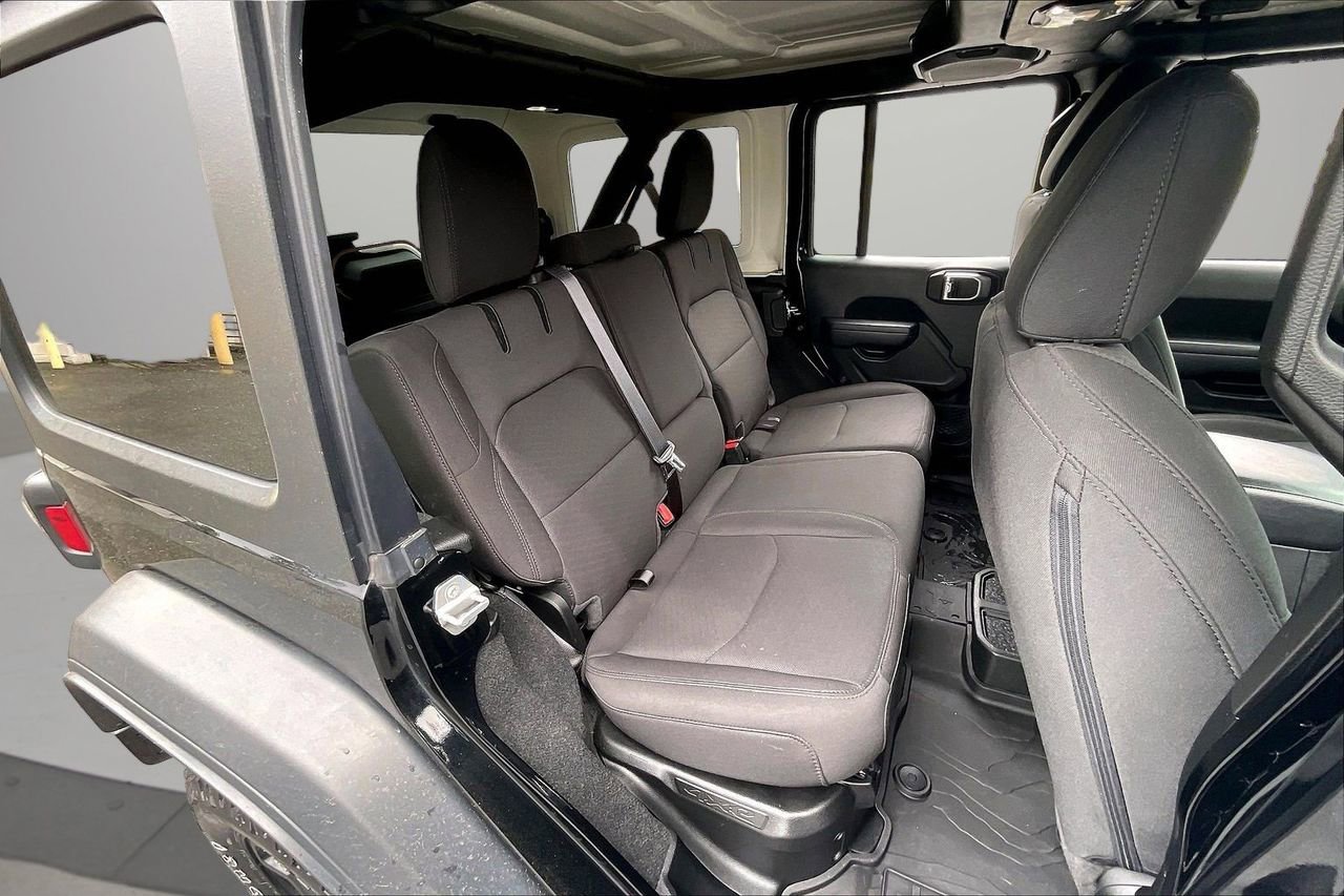 Certified 2023 Jeep Wrangler Unlimited w/ Cold Weather Group image 25