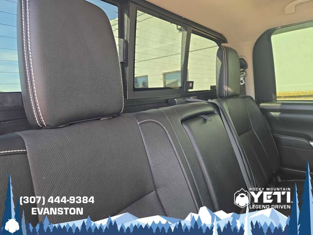 Used 2019 Nissan Titan PRO-4X w/ Pro-4x Convenience Package image 18