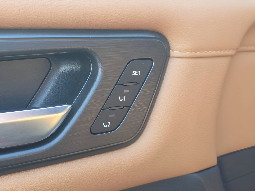 Used 2025 Nissan Armada SL w/ Captain's Chari Seat Package image 23