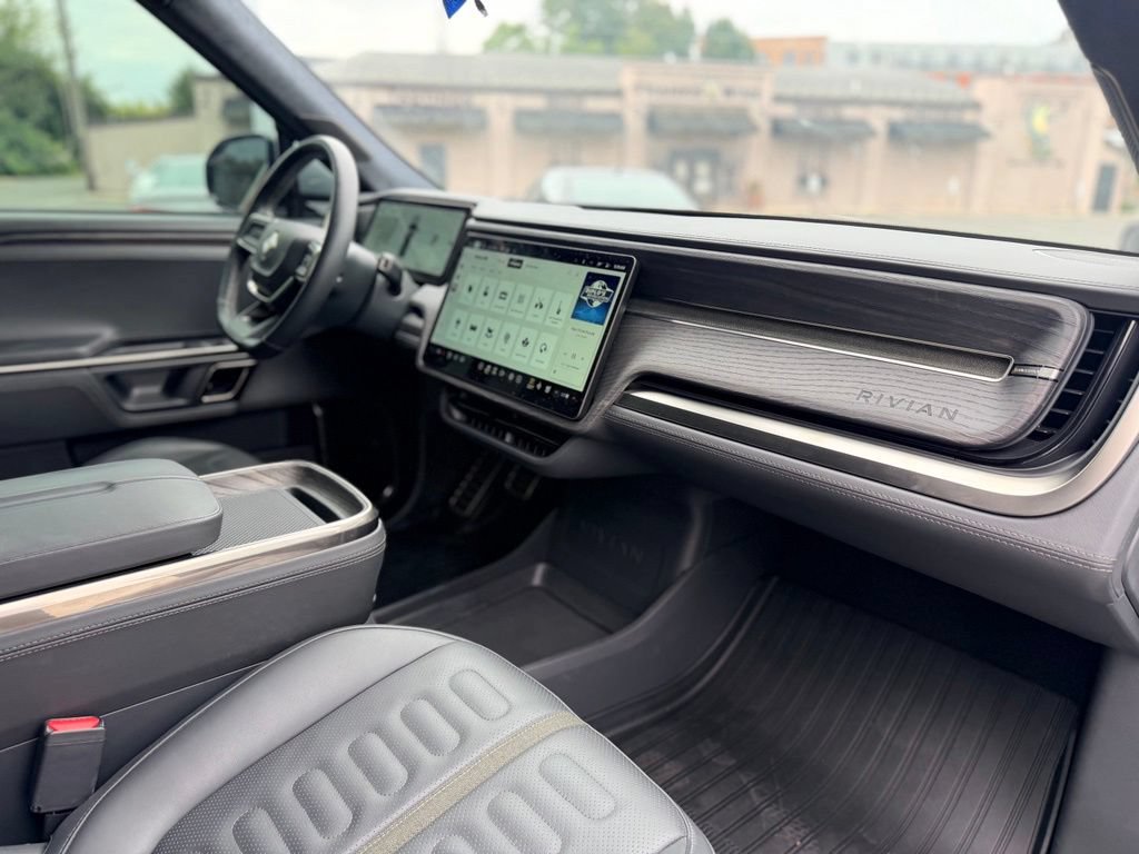 Used 2023 Rivian R1T Launch Edition AWD/4WD image 23