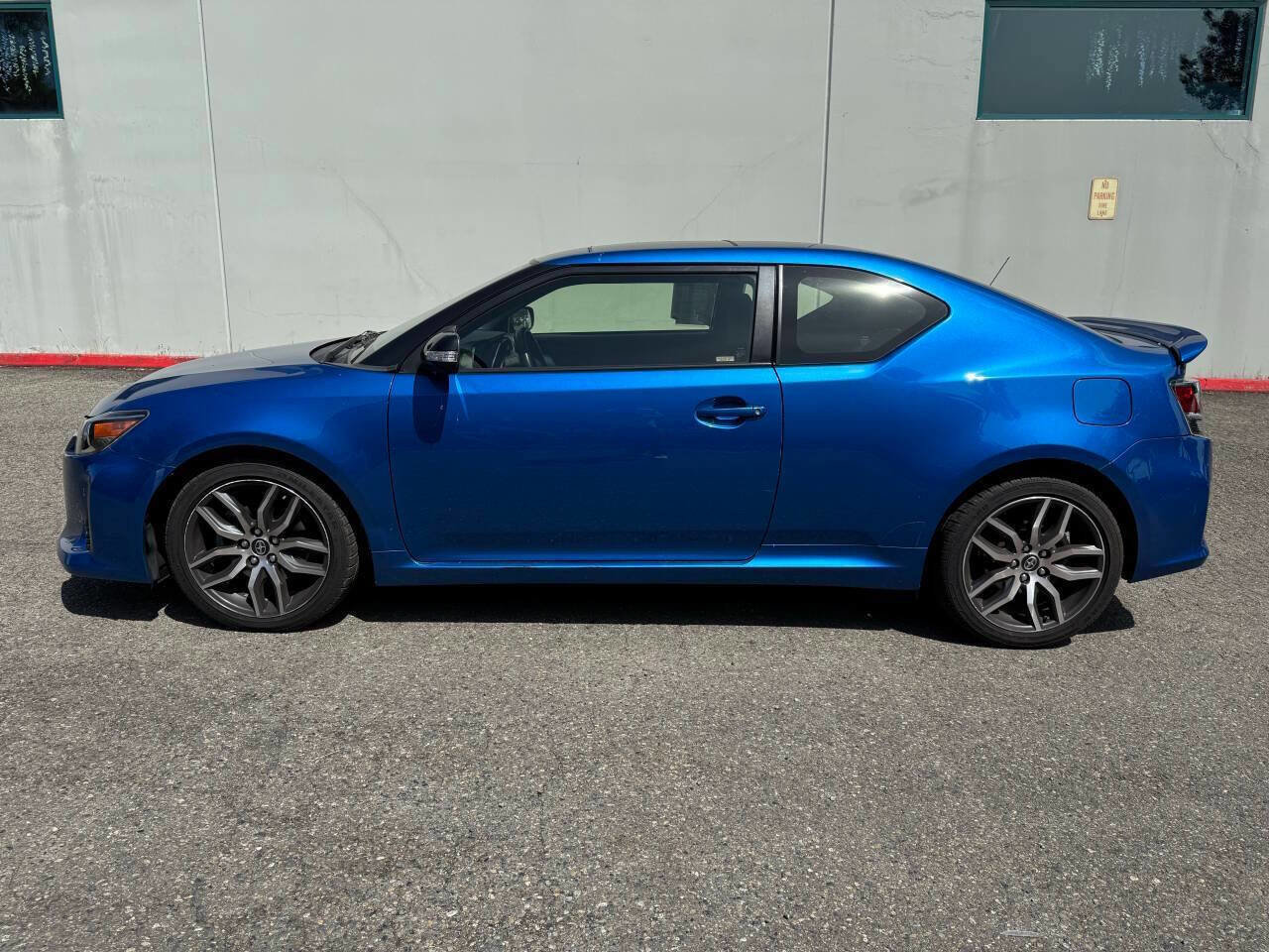 Used 2015 Scion tC image 9