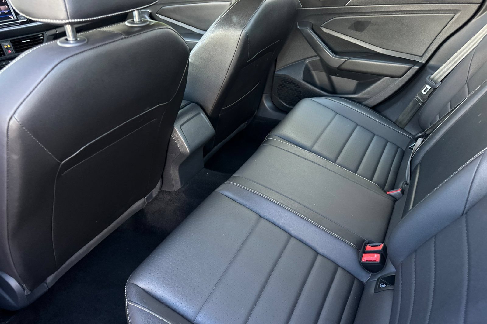 Used 2024 Volkswagen Jetta SE FWD image 12