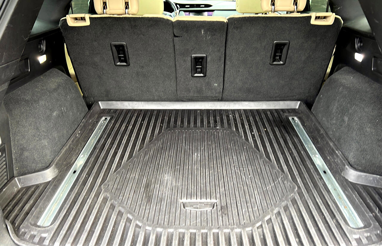 Used 2017 Cadillac XT5 Luxury w/ Driver Awareness Package image 15