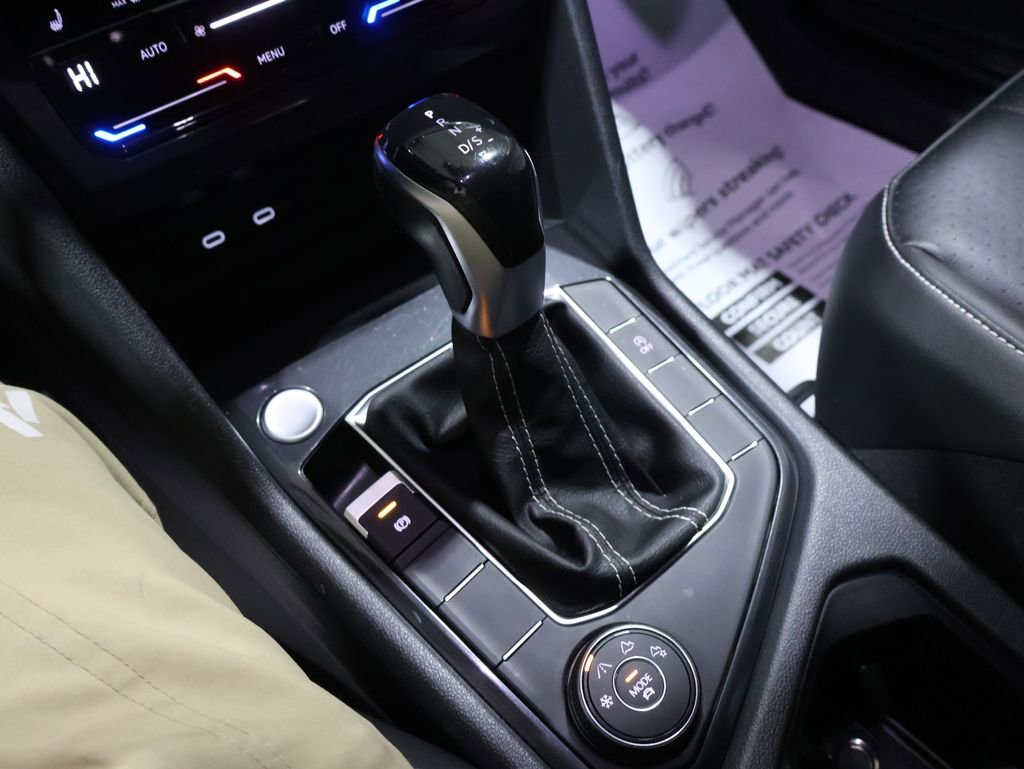 Used 2022 Volkswagen Tiguan SE image 30