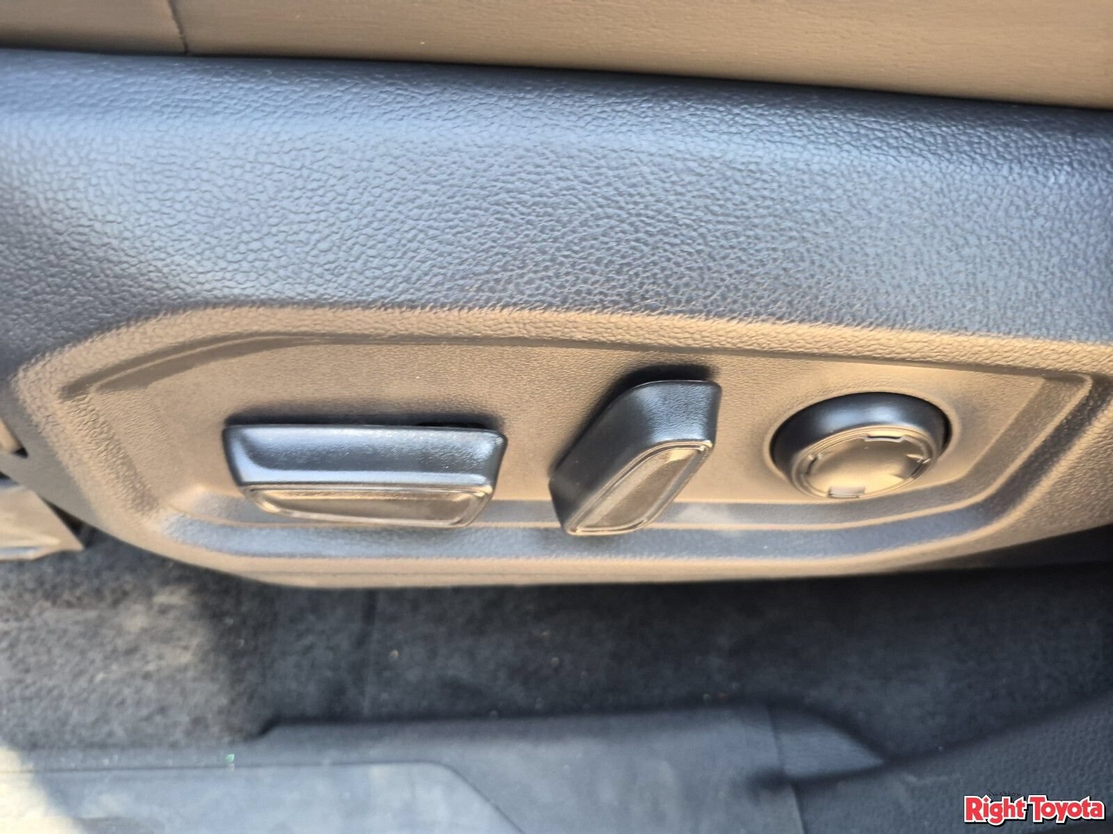 New 2026 Toyota Sequoia Platinum AWD/4WD image 21