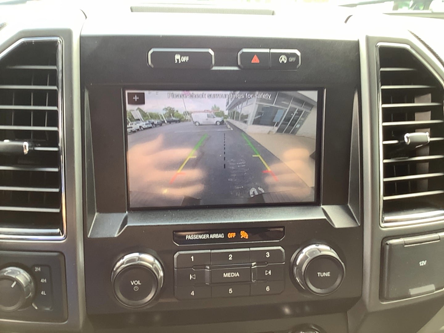 Used 2019 Ford F150 XLT w/ Equipment Group 302A Luxury AWD/4WD image 13