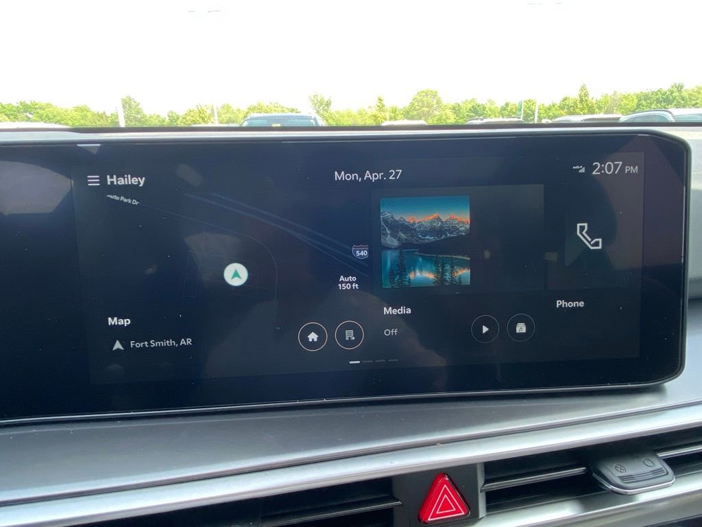 Certified 2025 Kia Sorento S w/ Panoramic Sunroof Package FWD image 17