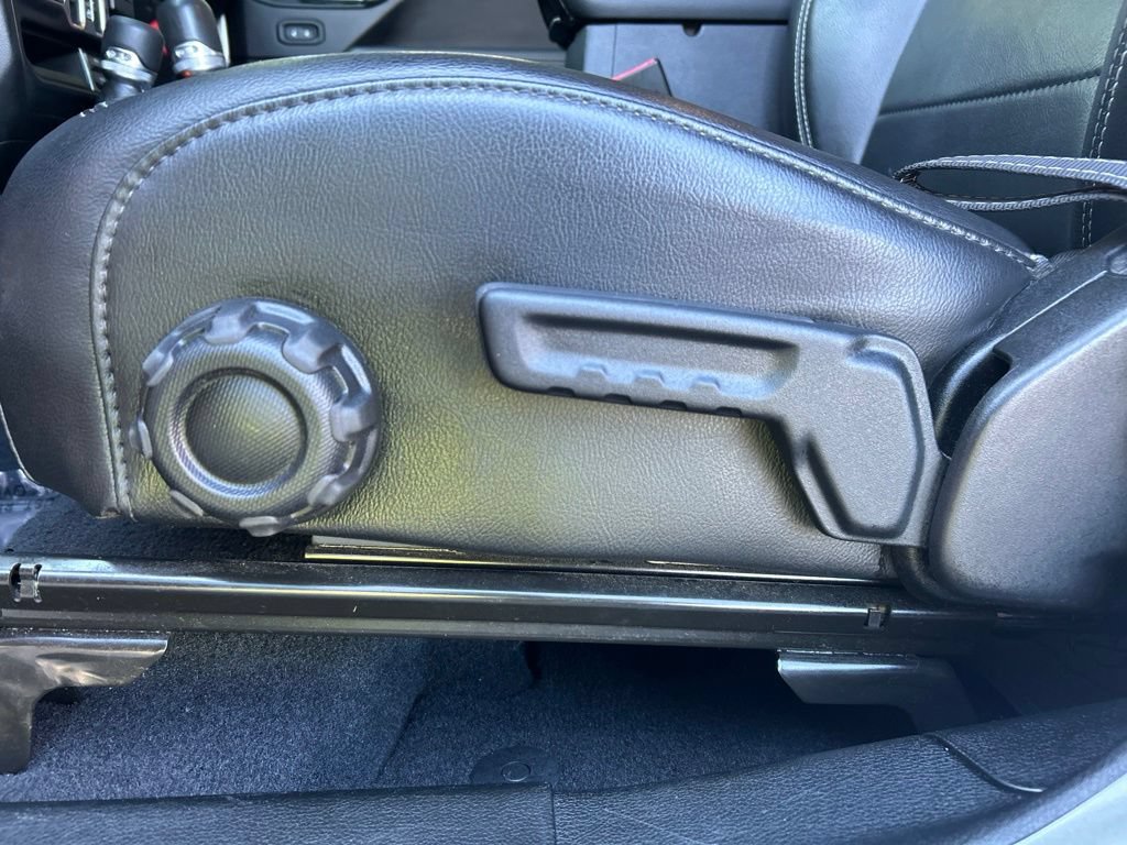 Used 2020 Jeep Gladiator Overland AWD/4WD image 16