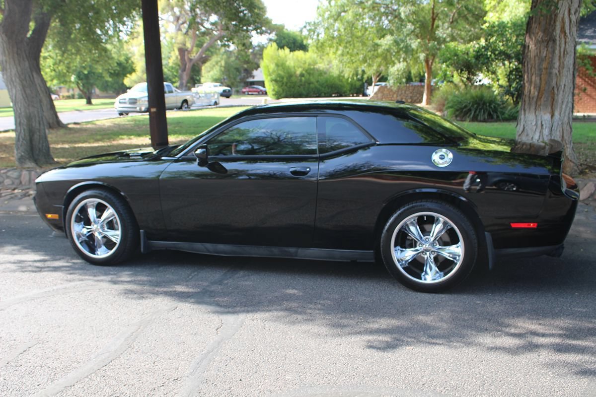 Used 2013 Dodge Challenger R/T Plus RWD image 28