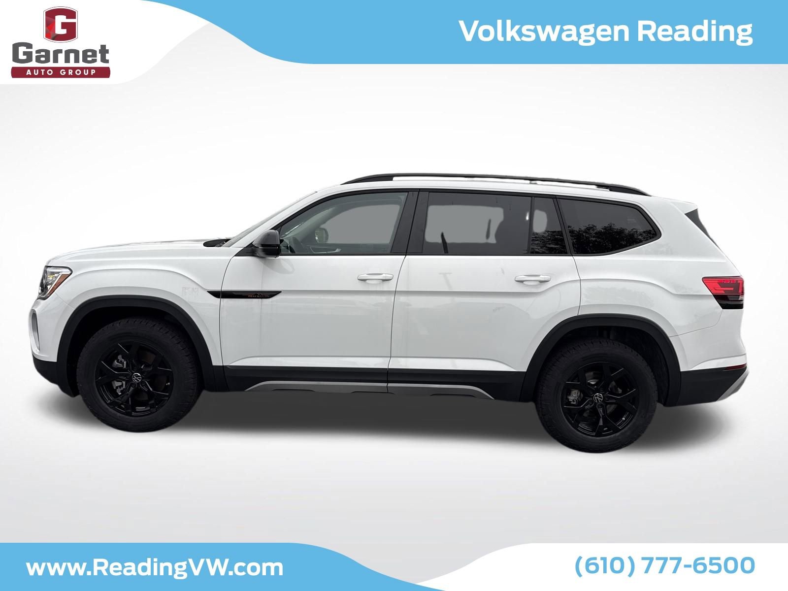 New 2025 Volkswagen Atlas Peak Edition SE image 2