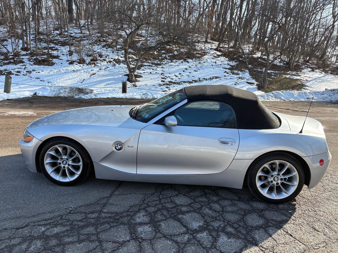 Used 2004 BMW Z4 2.5i image 5