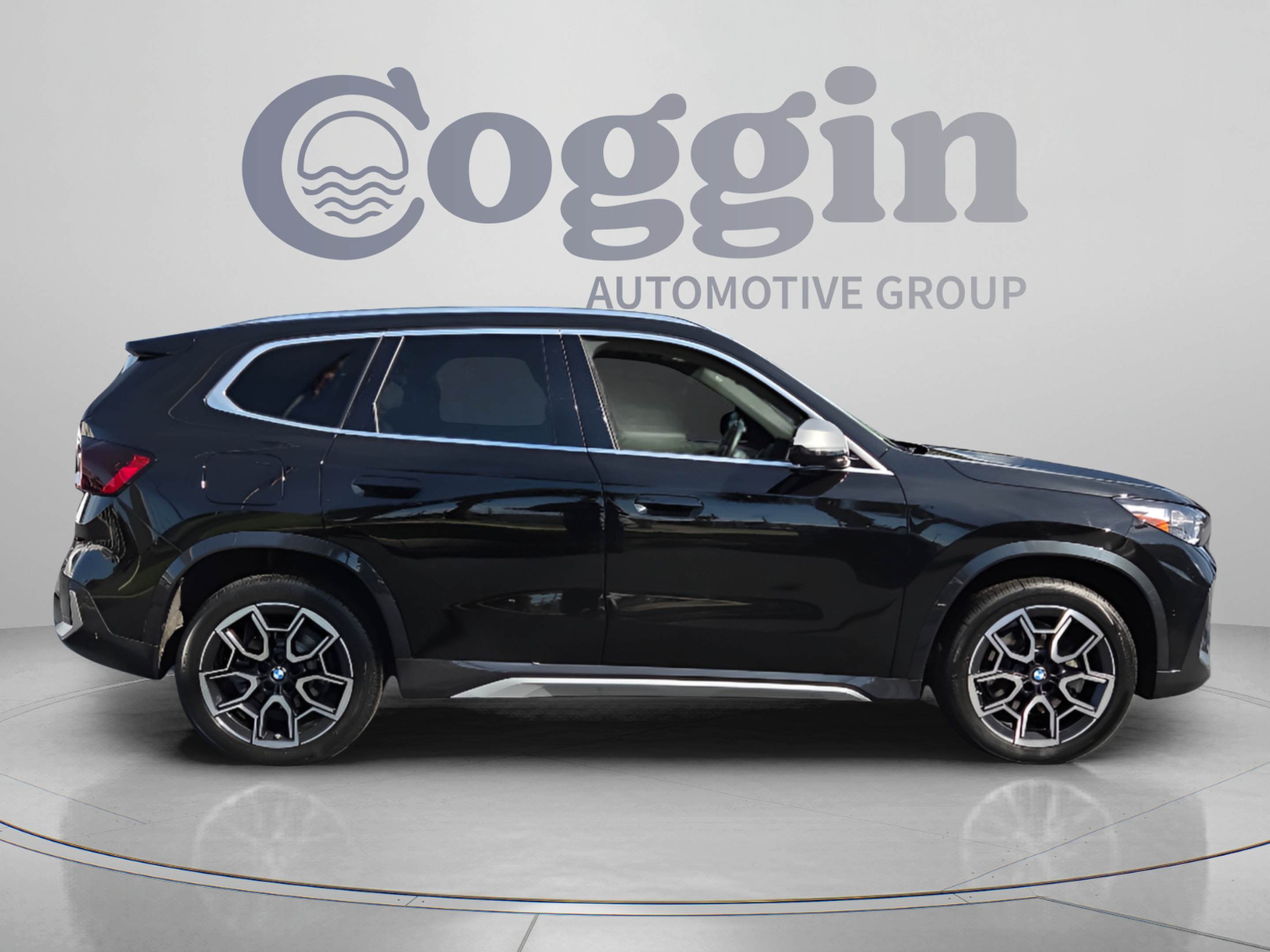 Used 2023 BMW X1 xDrive28i w/ Convenience Package AWD/4WD image 6