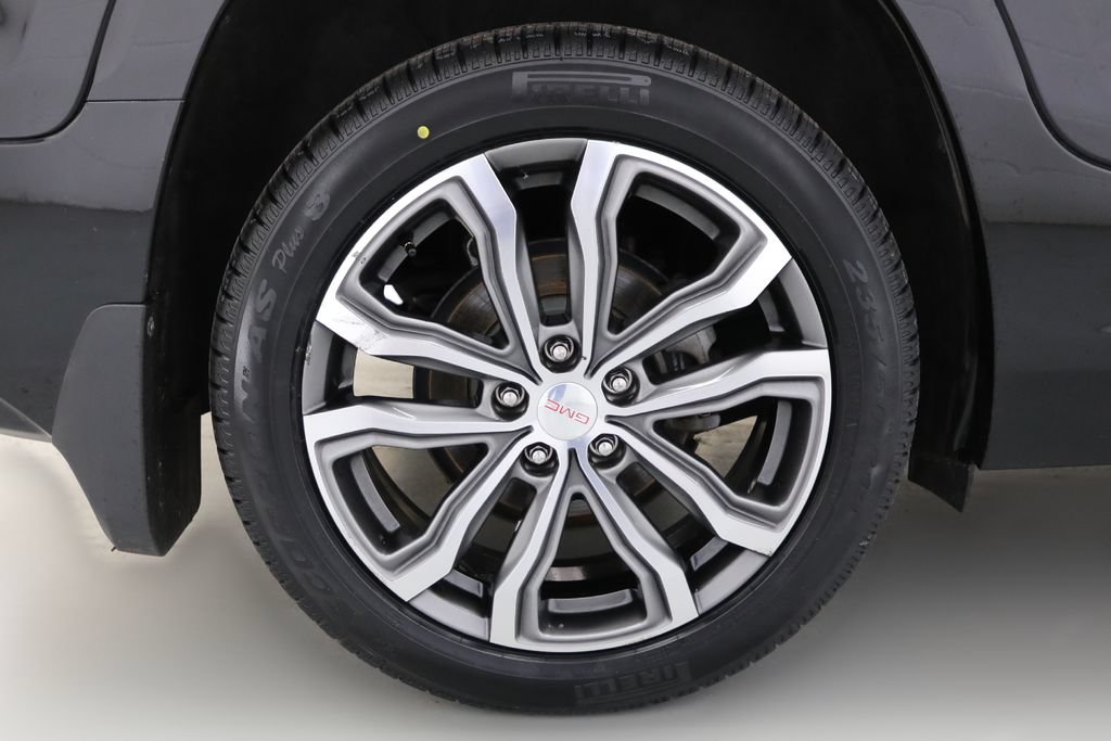 Certified 2019 GMC Terrain Denali w/ Advanced Safety Package AWD/4WD image 25