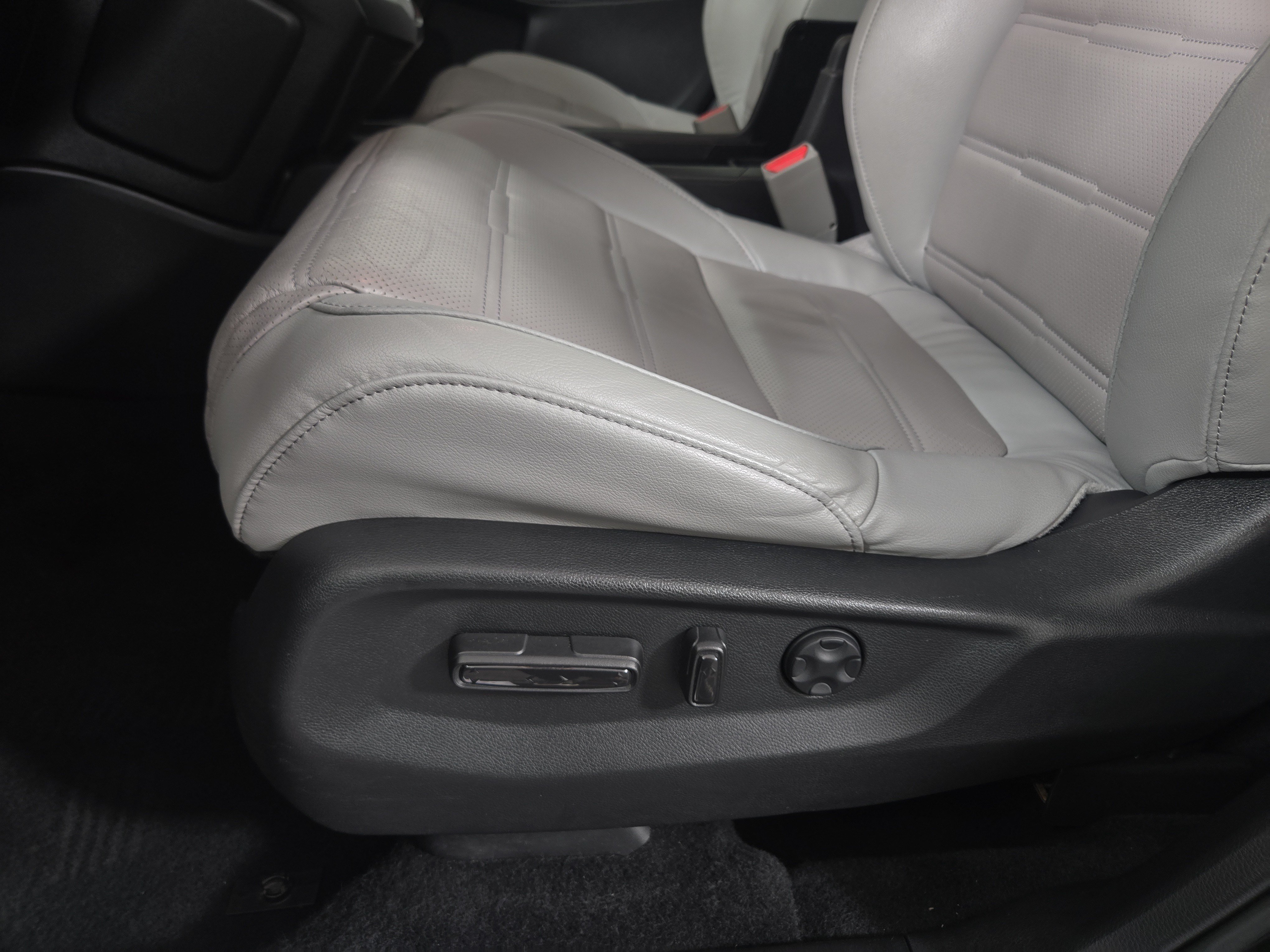 Used 2019 Honda CR-V Touring image 30