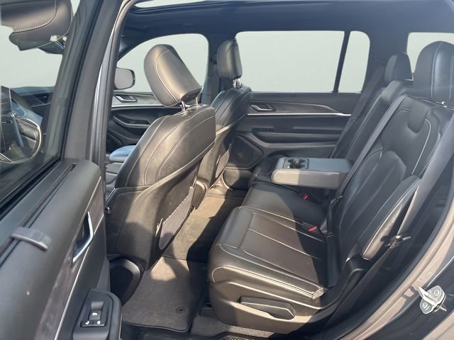 Used 2024 Jeep Grand Cherokee L Limited w/ Luxury Tech Group II AWD/4WD image 32
