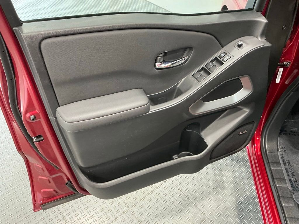 Used 2024 Nissan Frontier SL w/ Technology Package image 37