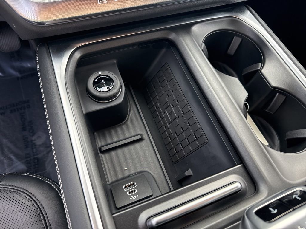 New 2025 Ford Expedition Platinum w/ Stealth Performance Package image 29