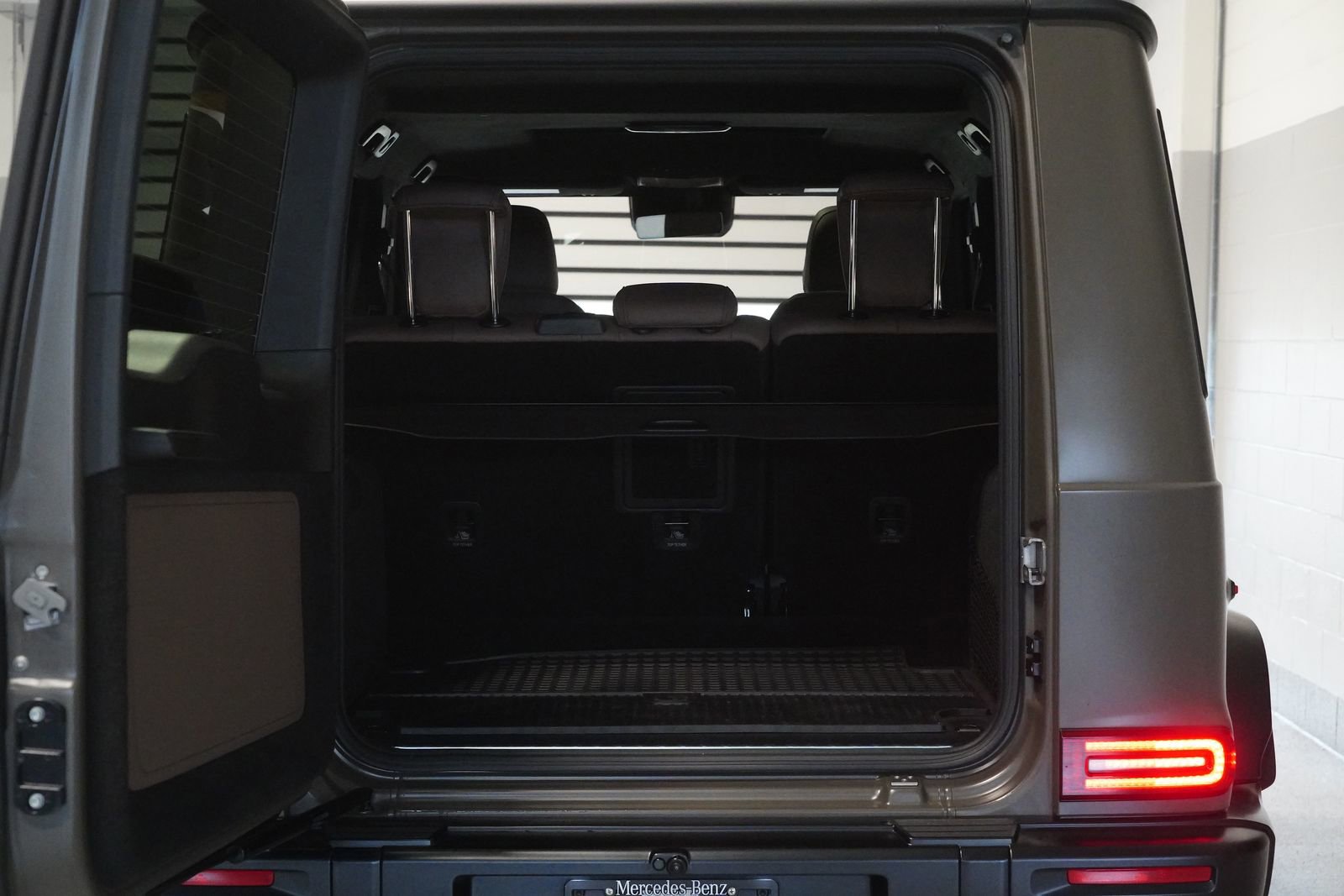 Certified 2025 Mercedes-Benz G 580 w/ EQ Technology image 30