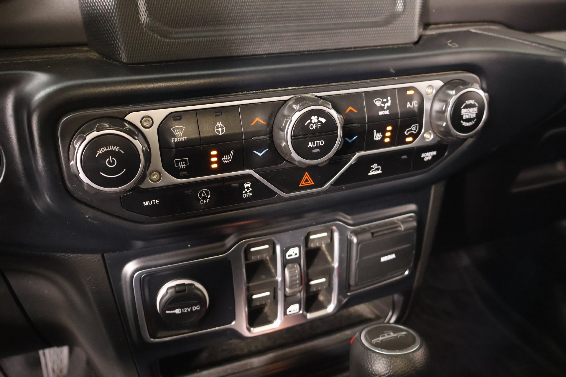 Used 2023 Jeep Gladiator Sport AWD/4WD image 7
