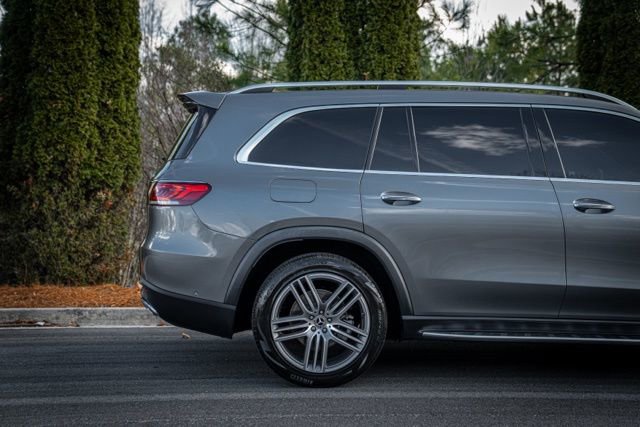 Used 2022 Mercedes-Benz GLS 450 4MATIC image 13
