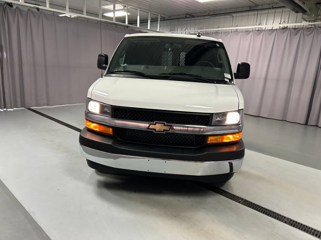 Used 2025 Chevrolet Express 2500 w/ Driver Convenience Package RWD image 2