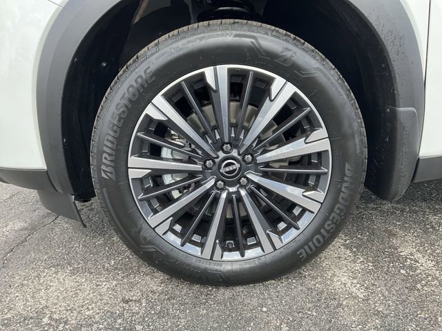 New 2026 Nissan Pathfinder Platinum w/ Accent Package image 8