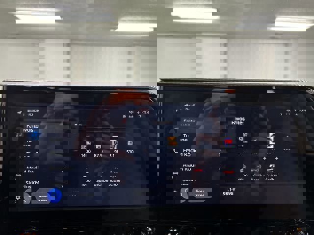 Used 2024 Toyota Highlander Platinum image 13