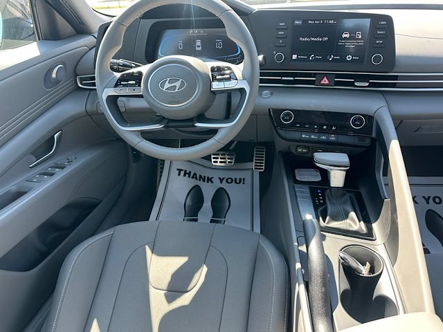 Used 2026 Hyundai Elantra Sport FWD image 17