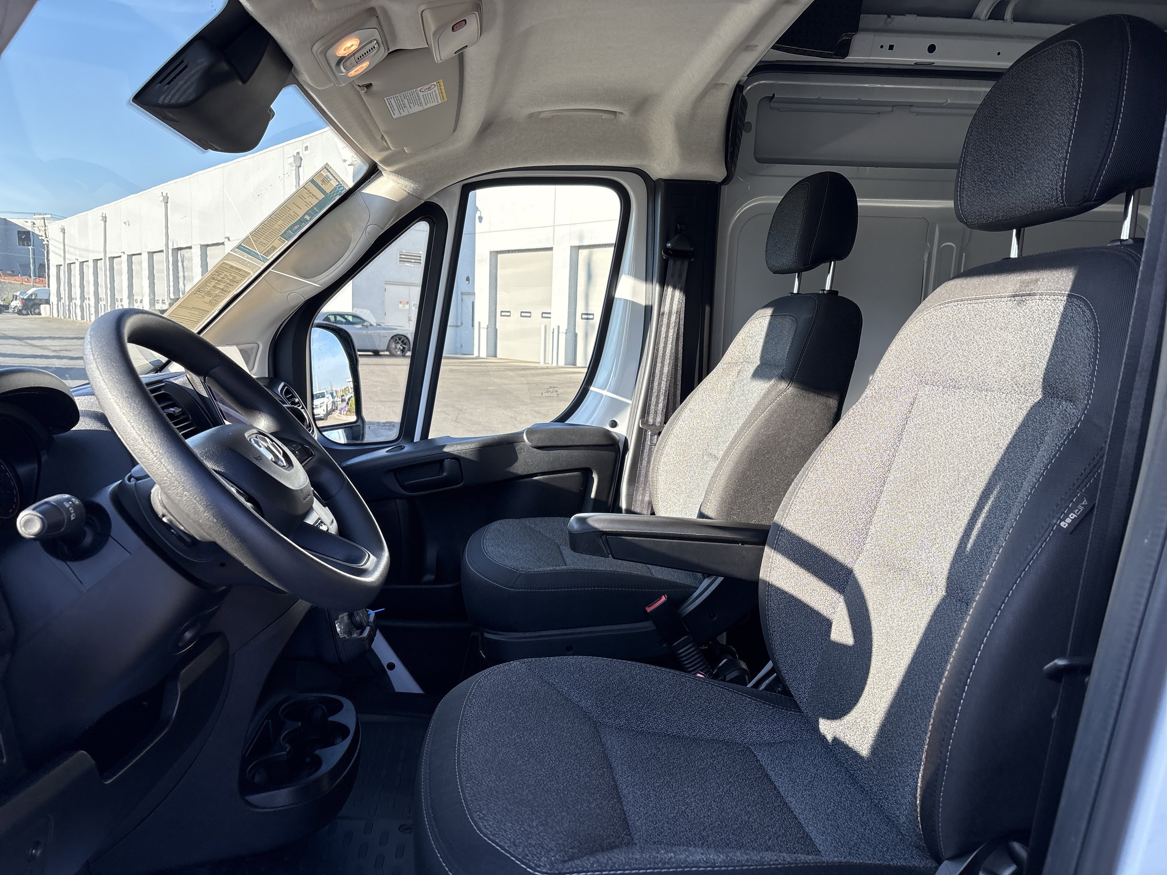 Used 2024 RAM ProMaster 2500 w/ Premium Convenience Group image 17