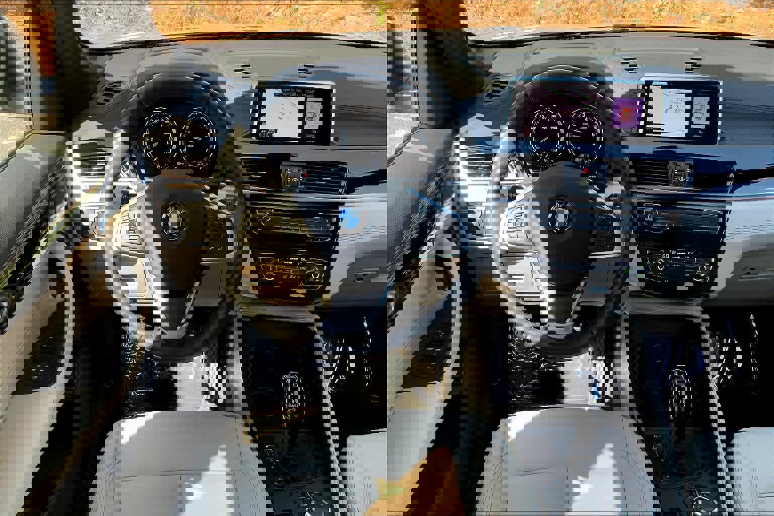 Used 2020 BMW X1 xDrive28i w/ Premium Package image 5