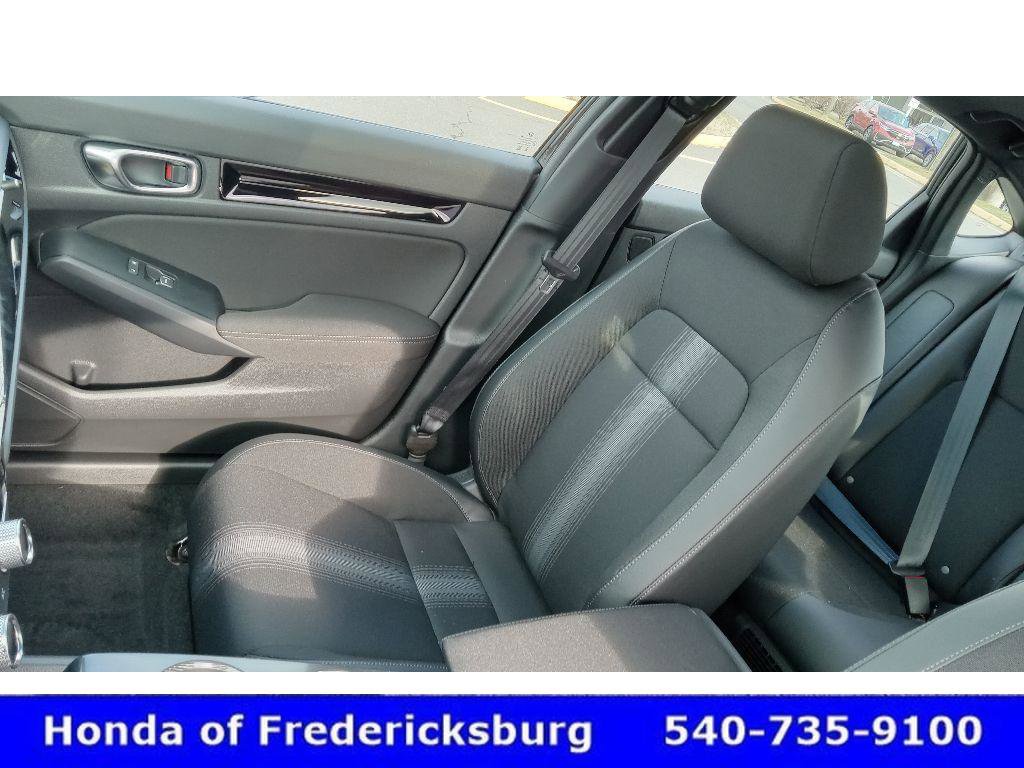 Certified 2025 Honda Civic Sport image 31