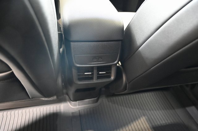 New 2026 Chevrolet Equinox LT w/ Convenience Package II image 24