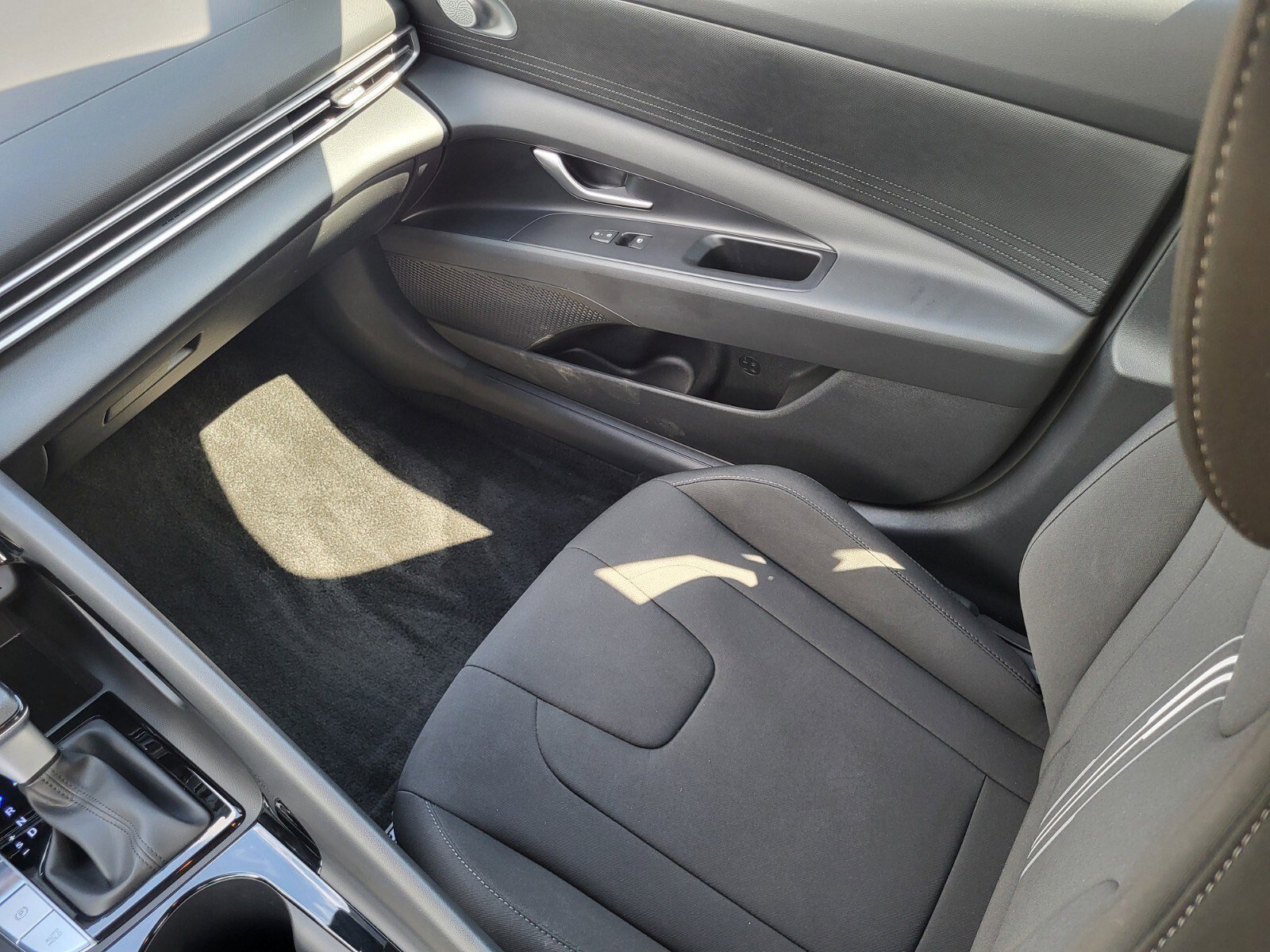 Used 2026 Hyundai Elantra Blue image 16