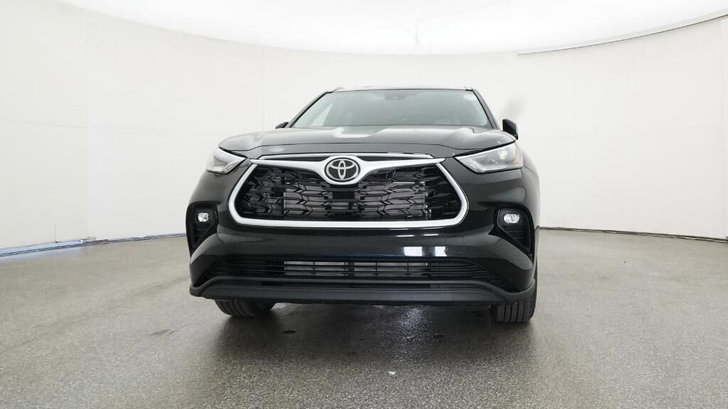 New 2026 Toyota Highlander XLE image 31