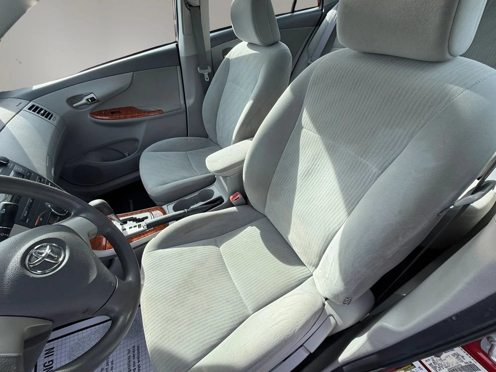 Used 2010 Toyota Corolla XLE w/ XLE EVP Pkg #2 FWD image 11
