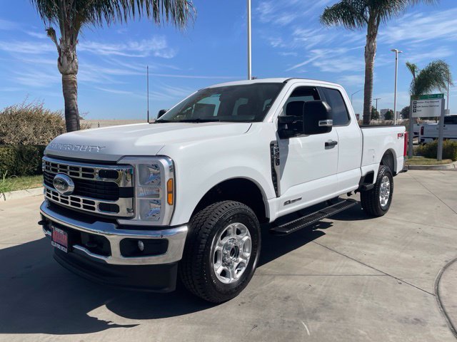 New 2026 Ford F250 XLT w/ FX4 Off-Road Package