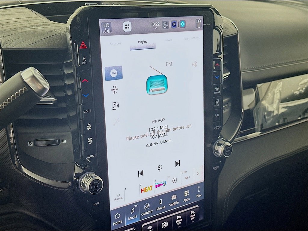 New 2026 RAM 2500 Limited w/ Towing Technology Group image 13