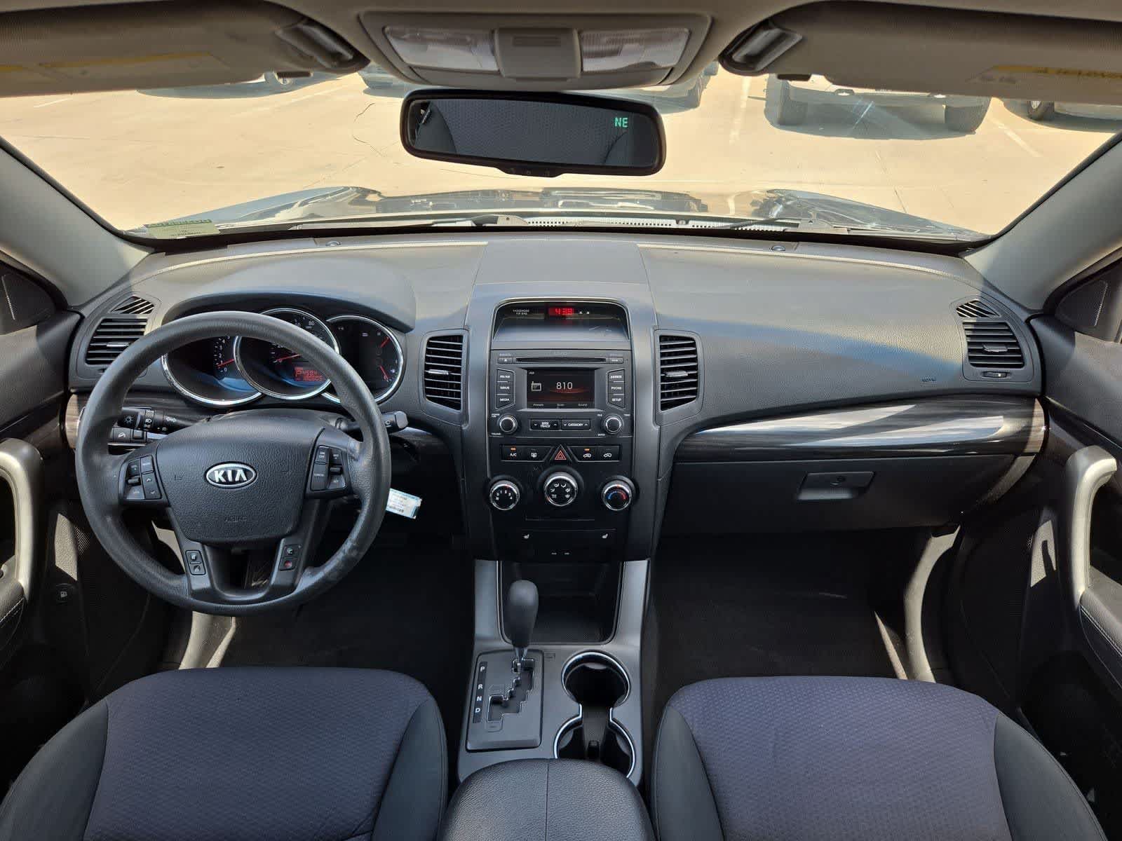 Used 2013 Kia Sorento LX w/ Convenience Pkg FWD image 13