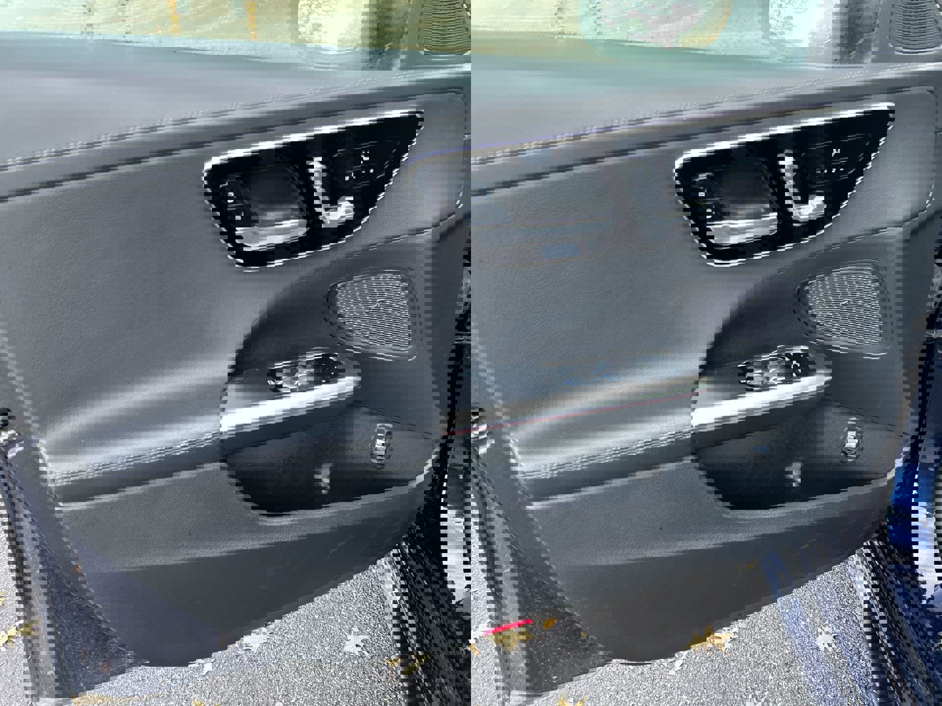 Used 2023 Mercedes-Benz C 300 Sedan image 14