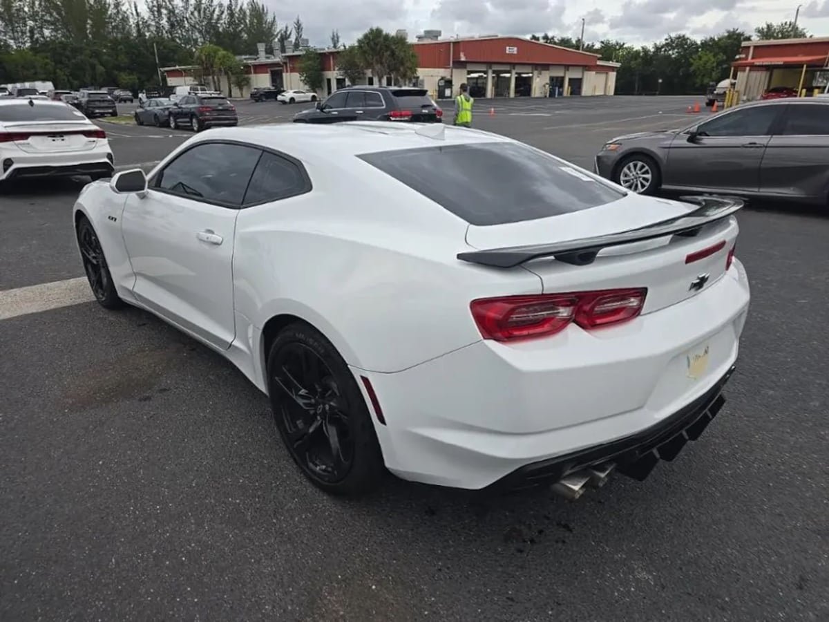 Used 2021 Chevrolet Camaro LT w/ Technology Package RWD image 6