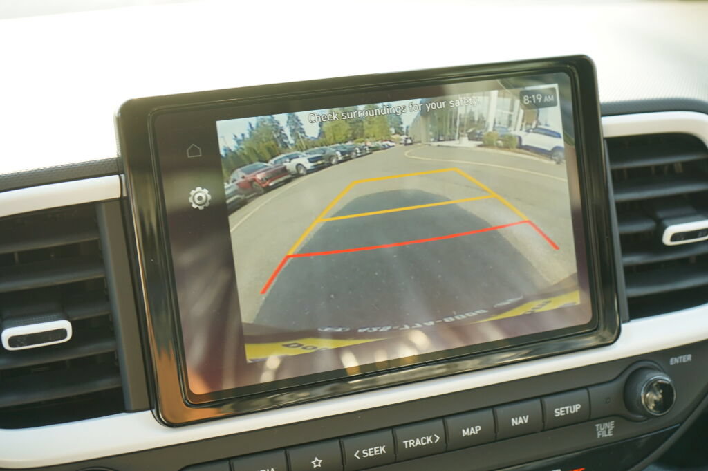 New 2025 Hyundai Venue Limited FWD image 21