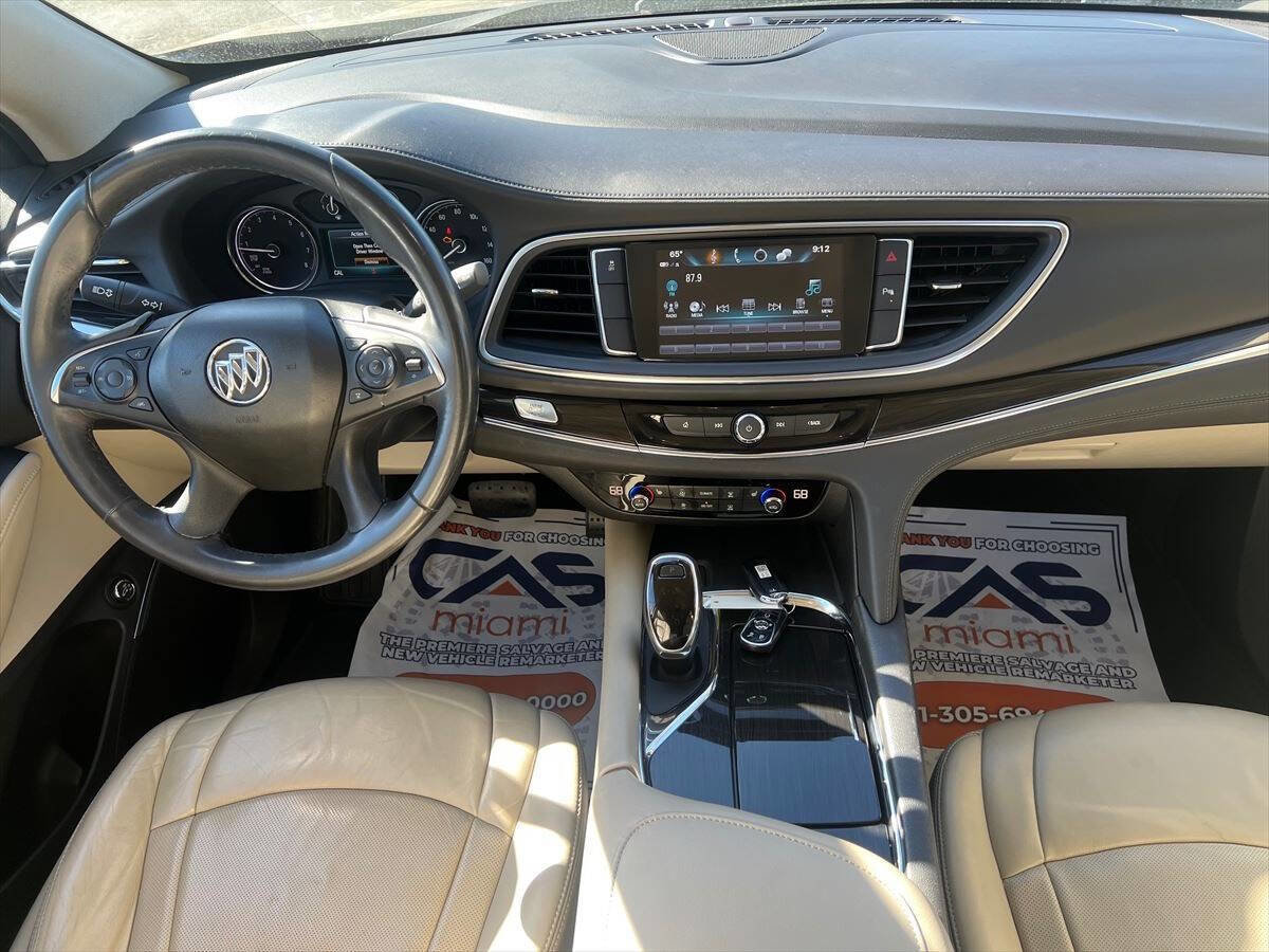 Used 2018 Buick Enclave Essence image 12