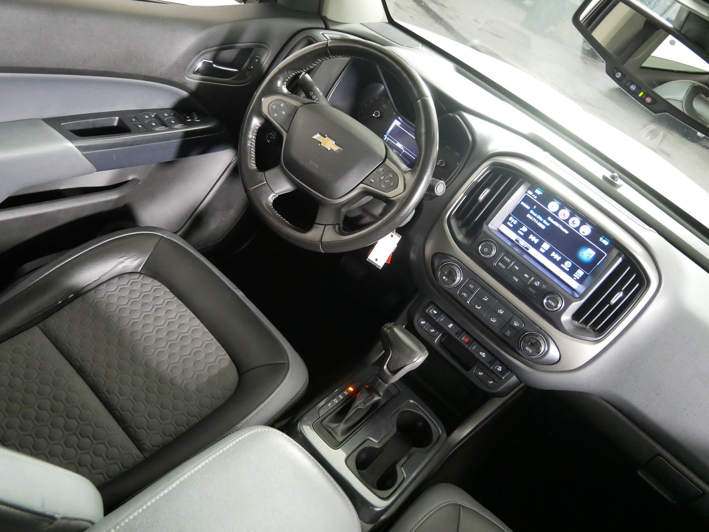 Certified 2017 Chevrolet Colorado Z71 AWD/4WD image 9