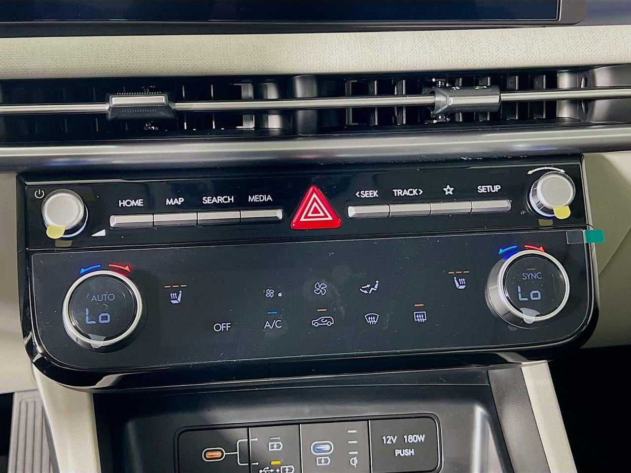 New 2025 Hyundai Tucson SEL image 12