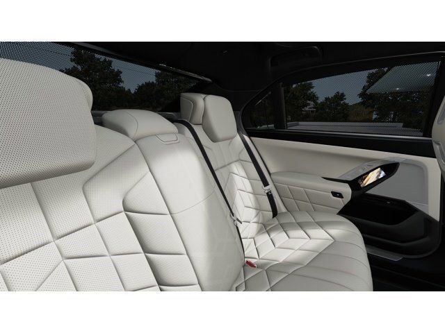 New 2026 BMW 760i xDrive w/ Executive Package image 12