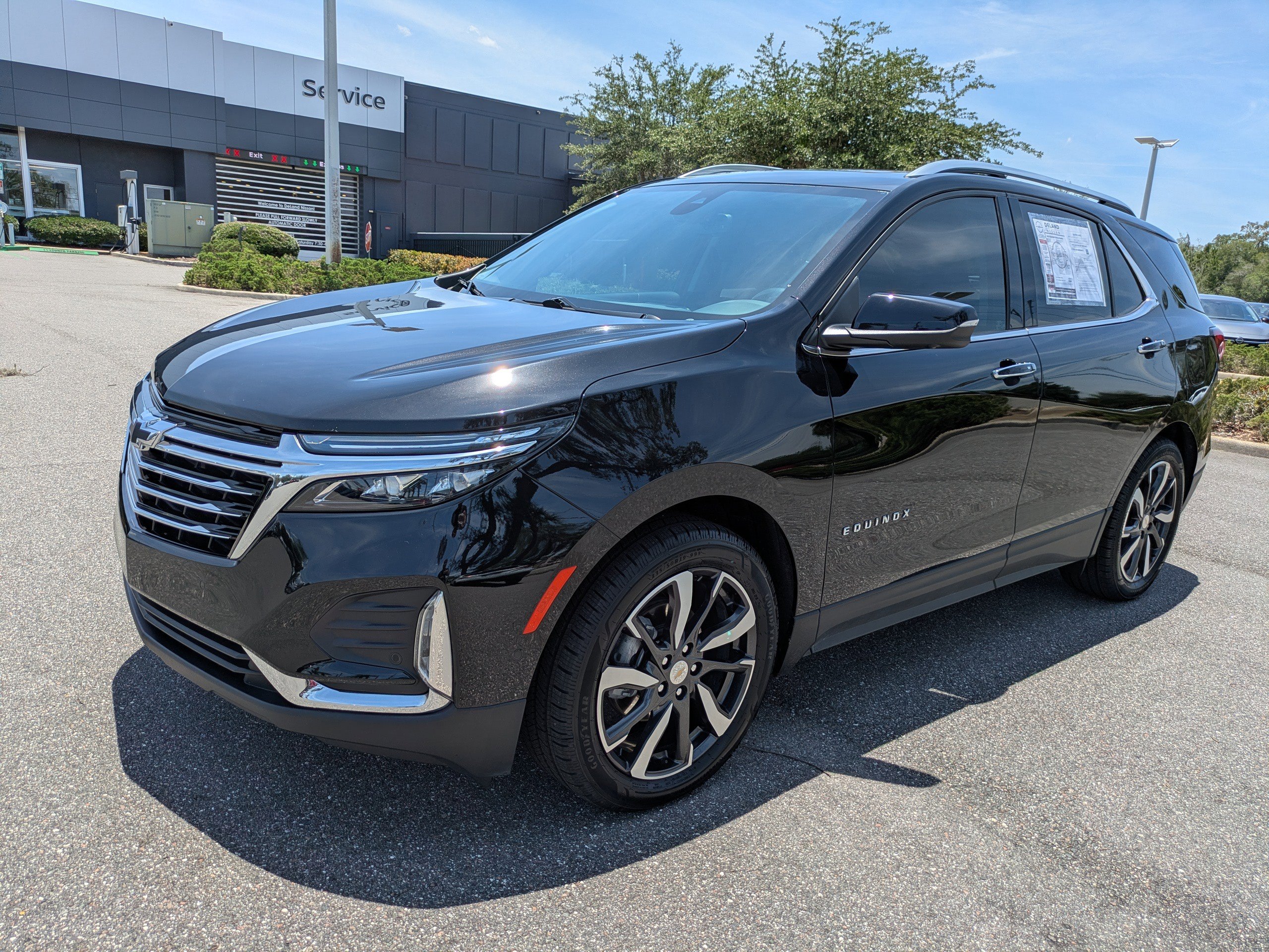 Used 2023 Chevrolet Equinox Premier FWD image 8