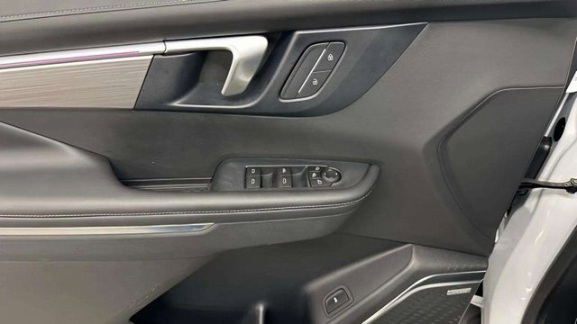 Used 2025 Buick Enclave Preferred image 12