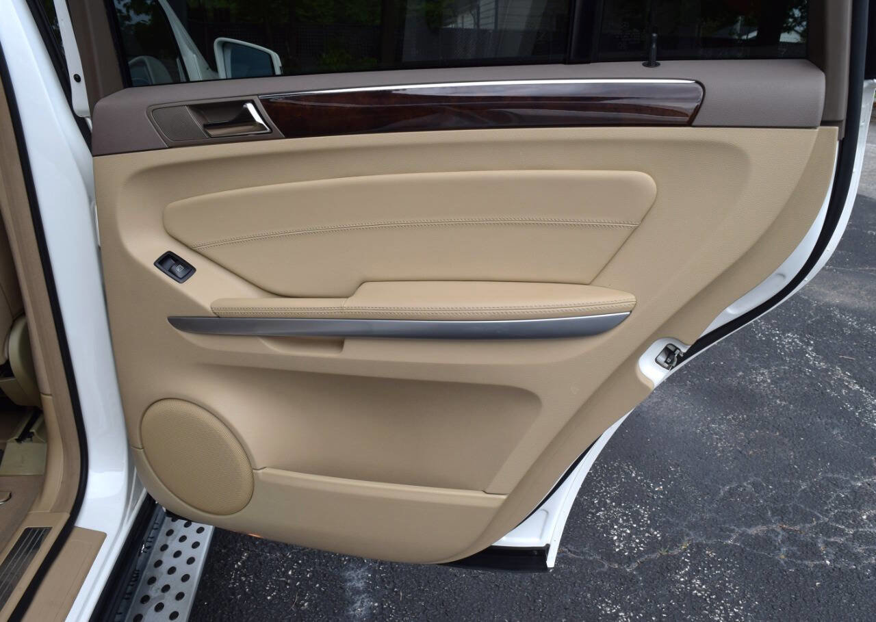 Used 2011 Mercedes-Benz GL 550 4MATIC image 57