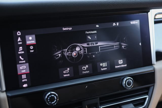 Used 2022 Porsche Macan AWD/4WD image 59